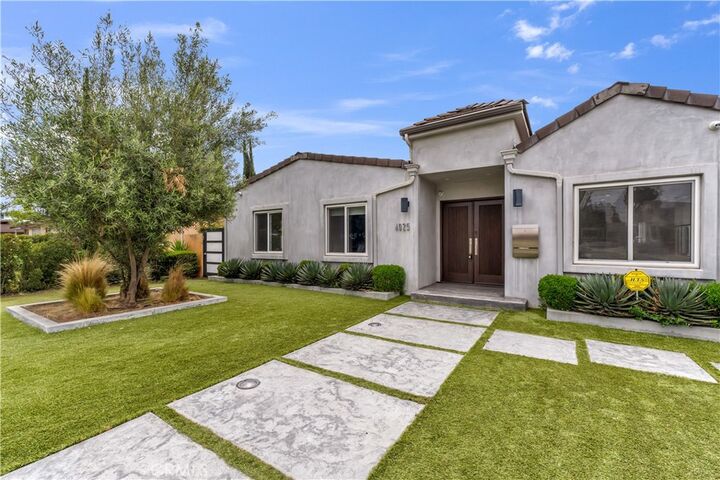 Property Photo:  4925 Nagle Avenue  CA 91423 