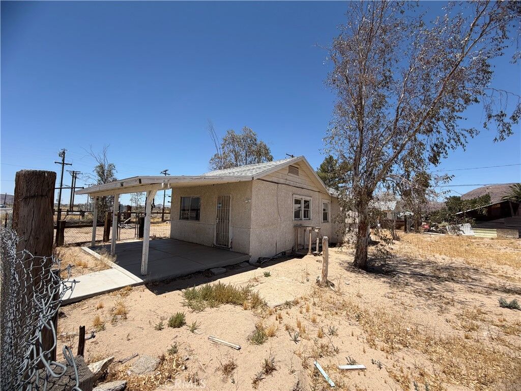 Property Photo:  567 W Yermo  CA 92398 