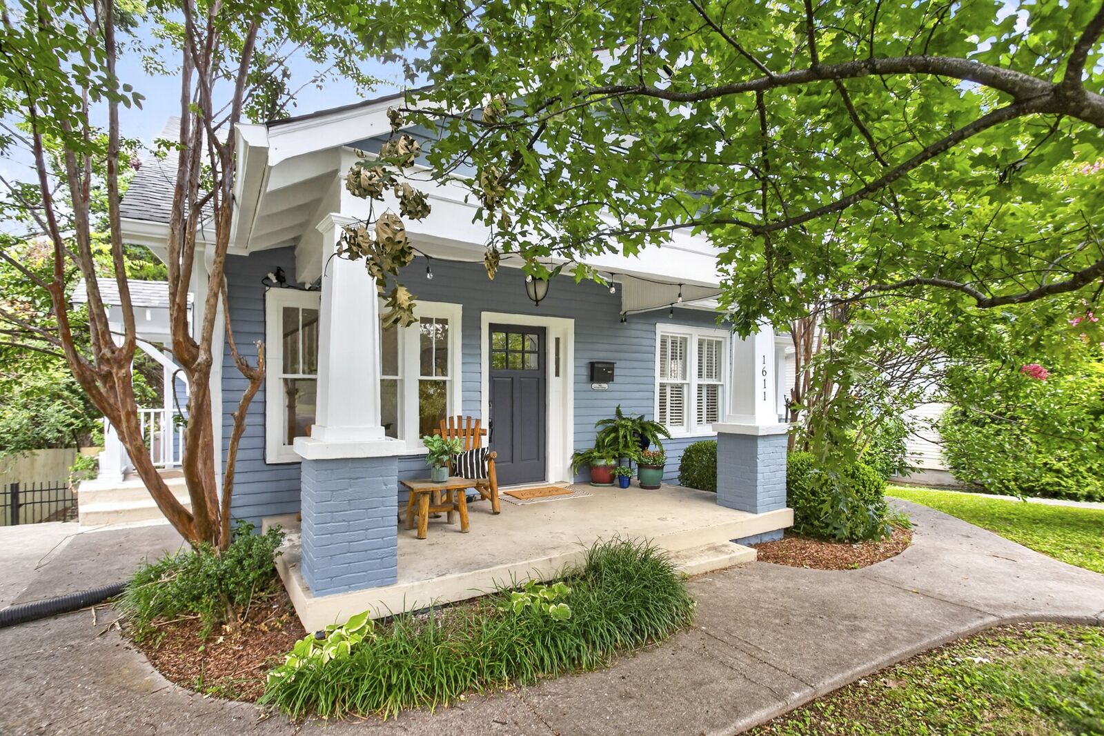 Property Photo: 1611 Shelby Ave TN 37206