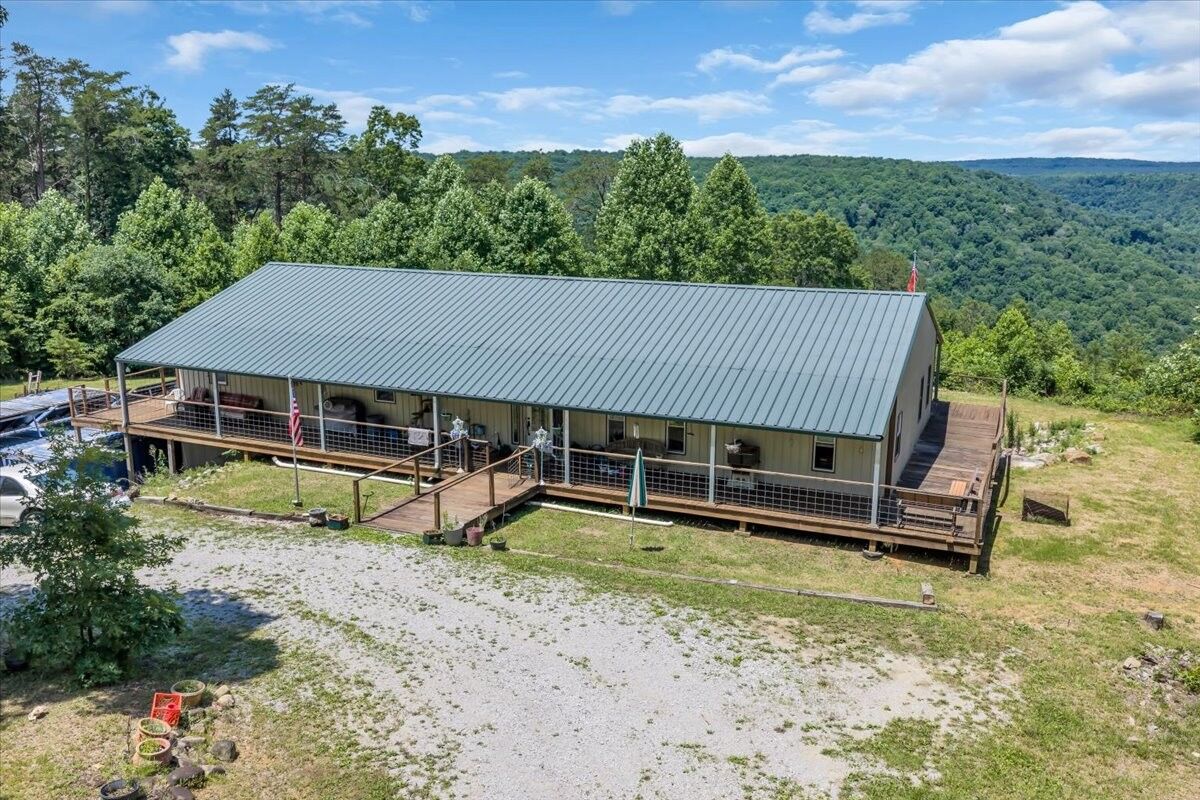 Property Photo:  5688 Burkett Chapel Road  TN 37397 
