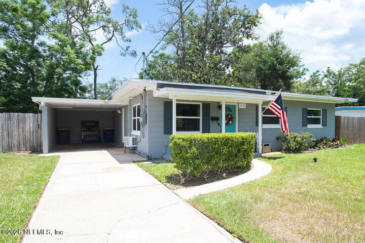 Property Photo: 1649 Griflet Road FL 32211