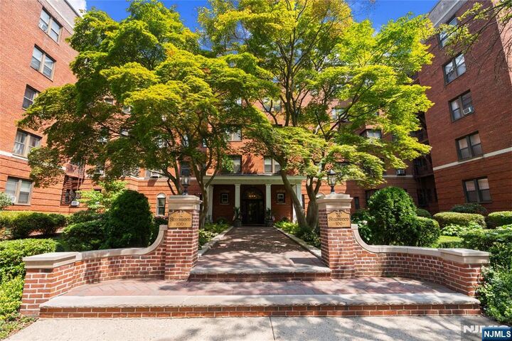Property Photo: 100 Prospect Avenue 1O NJ 07601