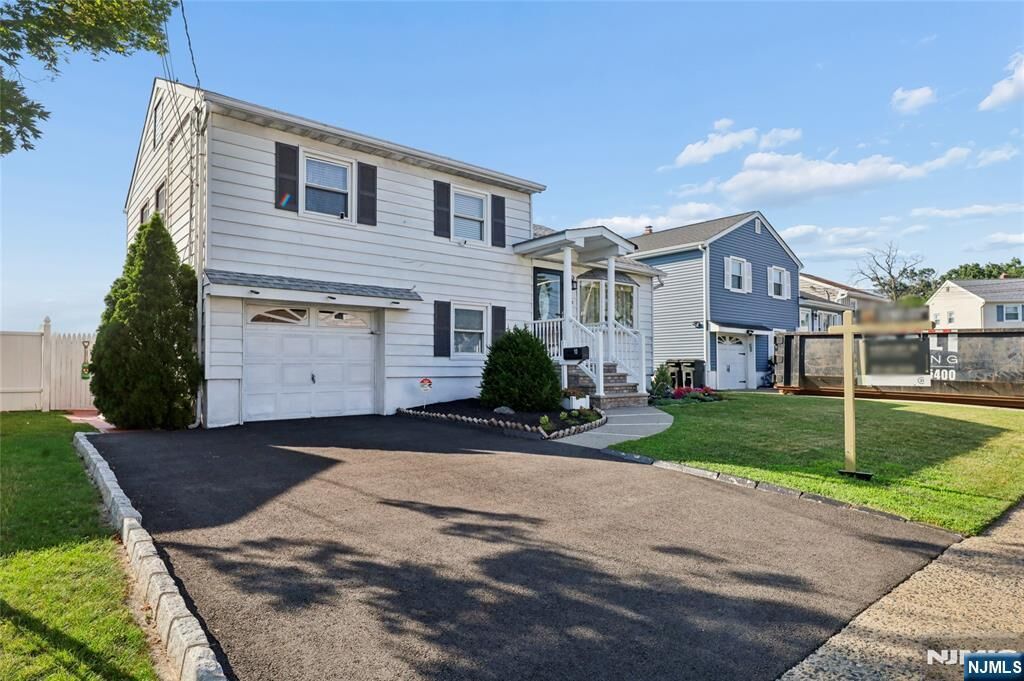 Property Photo:  10 Truman Road  NJ 07031 