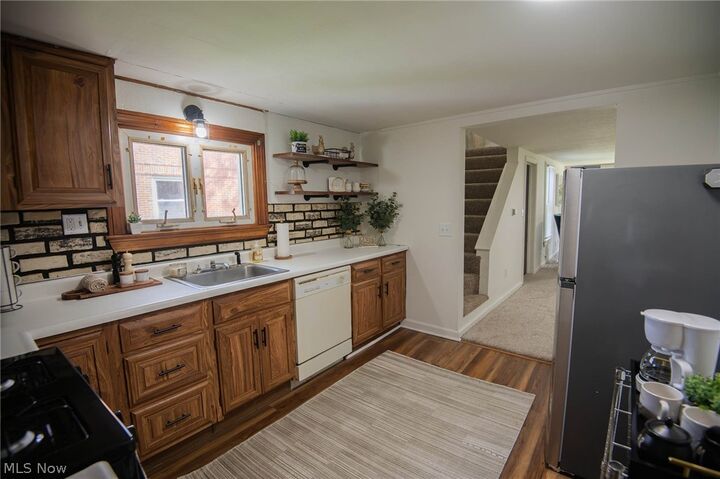 Property Photo: 1528 Stepney Street OH 44446