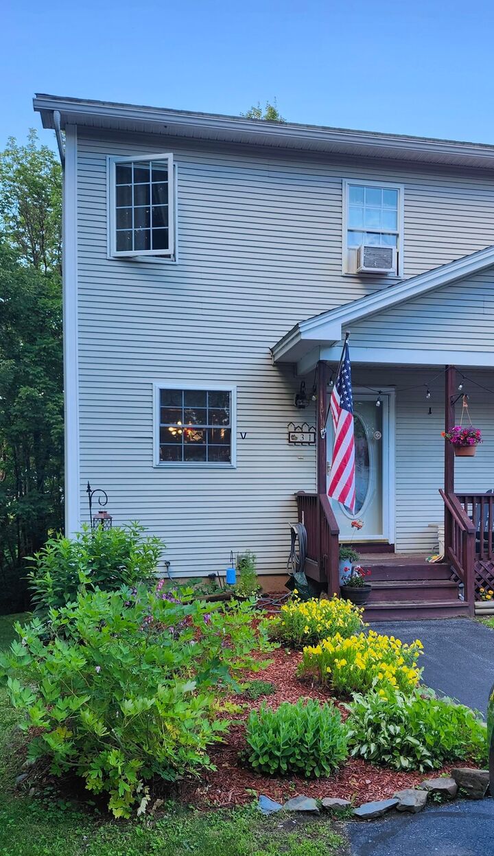 Property Photo:  31 Twin Court  VT 05478 