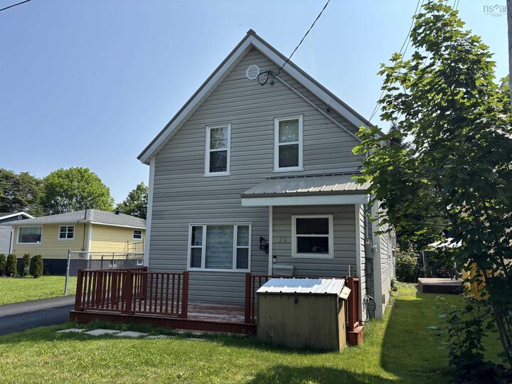19 Clyde Avenue — photo 1