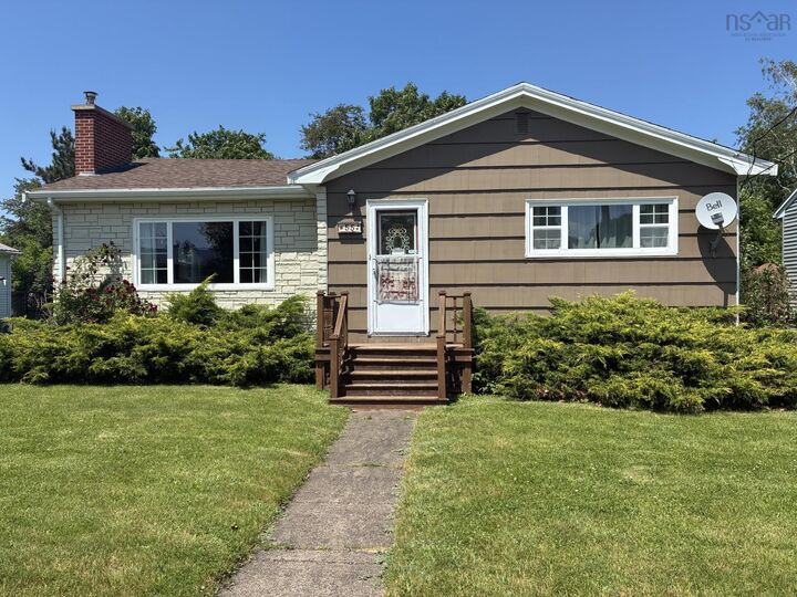 55 Churchill Street — photo 1