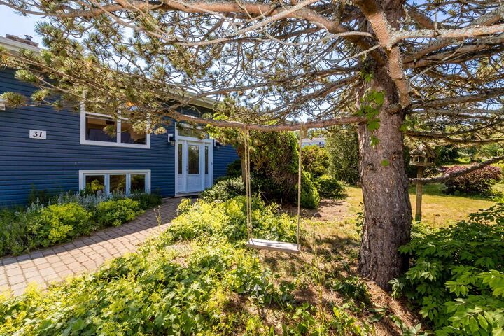 31 Grandview Drive — photo 1