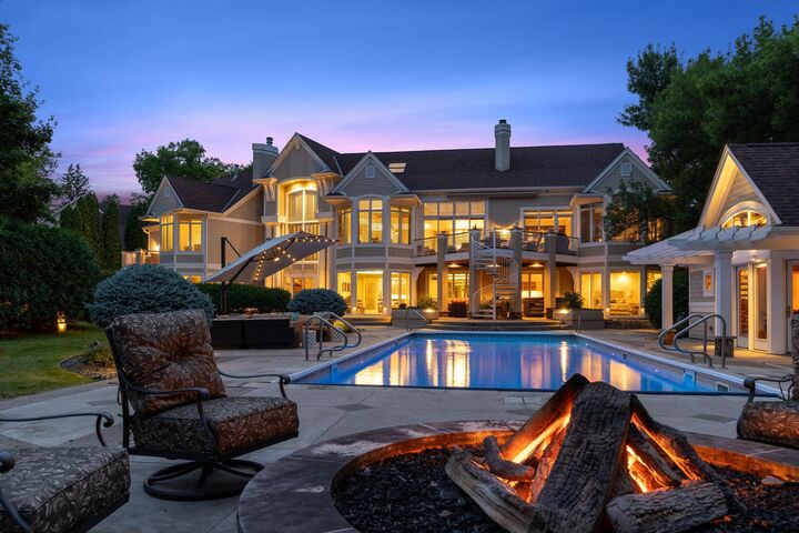 Property Photo: 2350 Cherrywood Road MN 55305