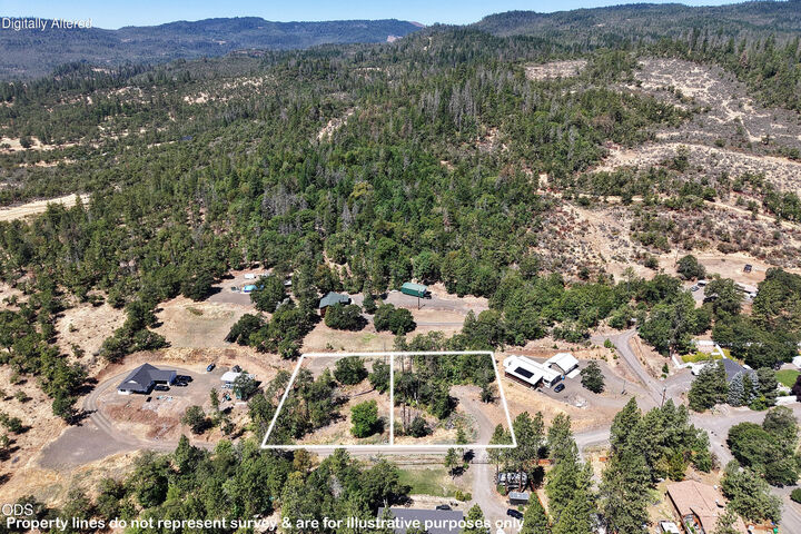 Property Photo: 555 Hudspeth Lane OR 97539