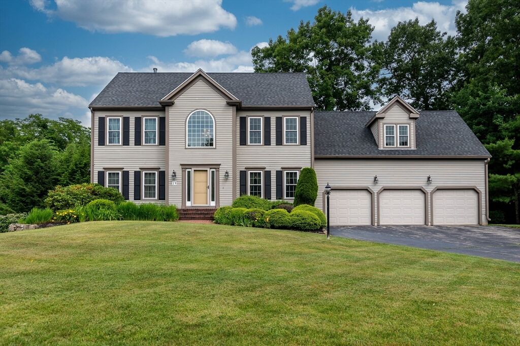 Property Photo:  19 Burnham Ct  MA 02072 