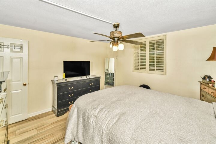 Property Photo:  2089 Dorchester Ave 3  MA 02124 