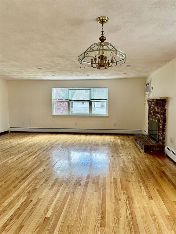 Property Photo:  46 Marlboro St 2  MA 02478 