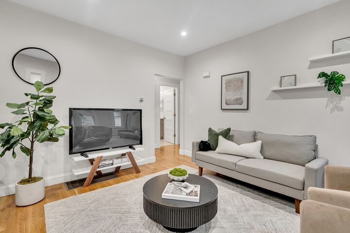 Property Photo:  26 Hardwick St 1  MA 02141 