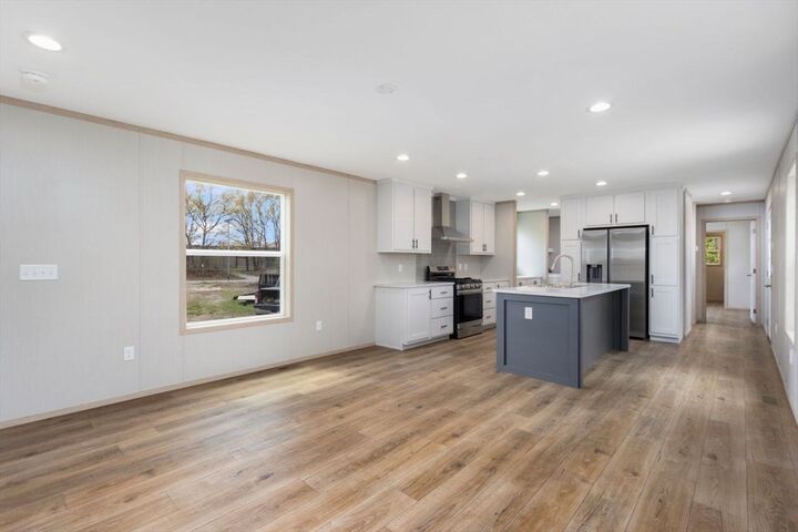 Property Photo:  460 Collins Street 6  MA 02703 