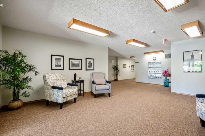 Property Photo:  410 7 Street SW 205  AB T1V 1B7 