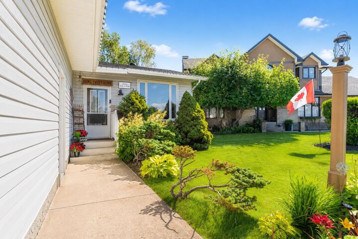 Property Photo:  1630 31 Street SE  AB T1A 8J8 
