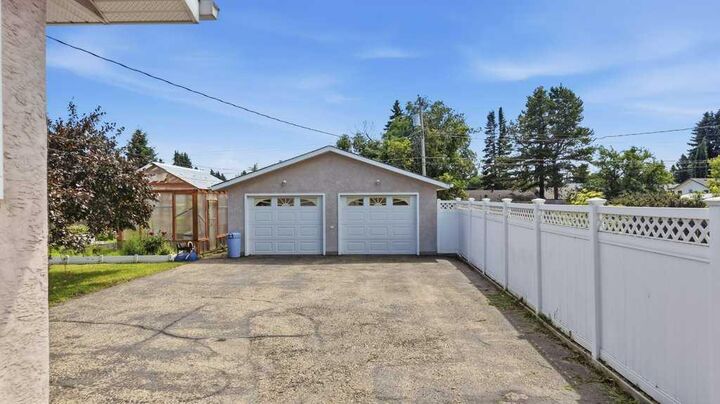 Property Photo: 5709 56 Avenue AB T4L 1N6