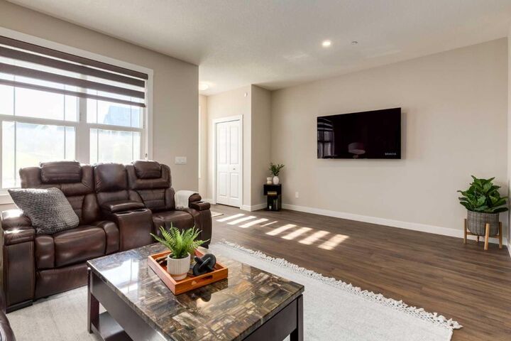 Property Photo: 52 Lucas Street NW AB T3P 1N2