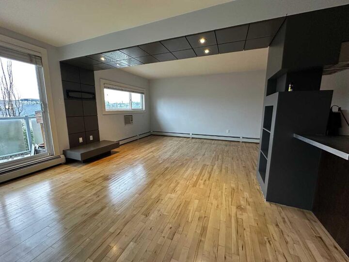 1530 26 Avenue SW 7 — photo 1
