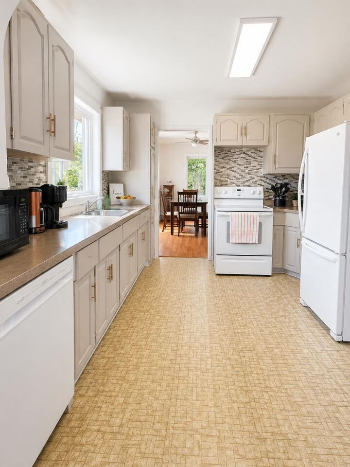 Property Photo: 5206 61 Avenue AB T4J 1E8