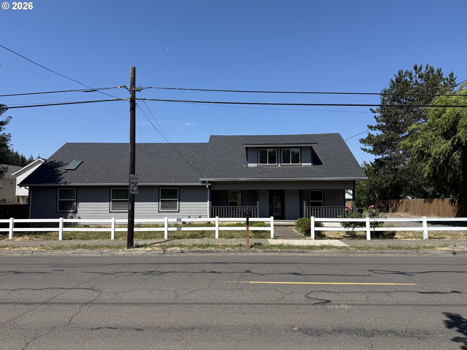 Property Photo: 1319 N Main St OR 97132