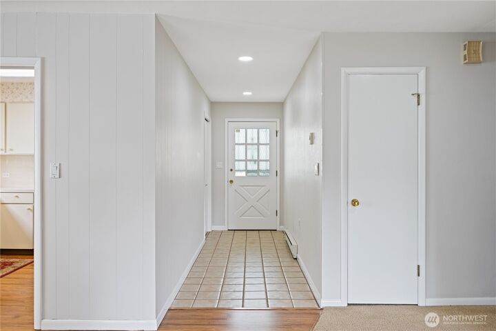 Property Photo: 1408 20th Avenue B-1 WA 98632