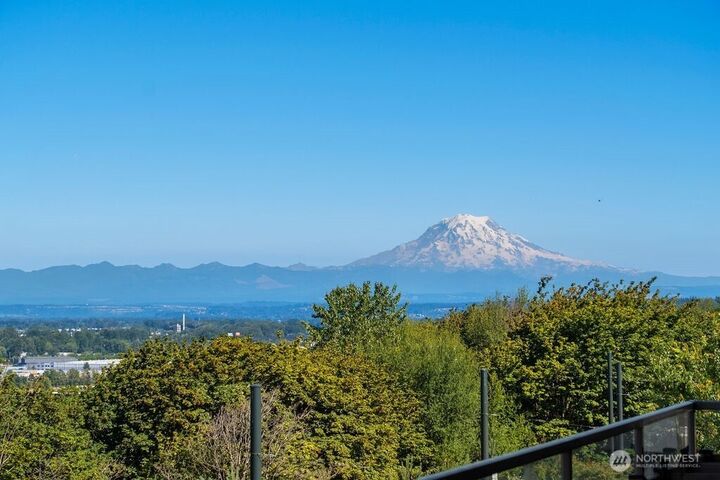 Property Photo:  207  Broadway 200  WA 98402 