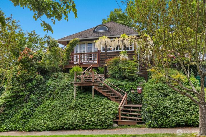 Property Photo:  4229  46th Avenue S  WA 98118 