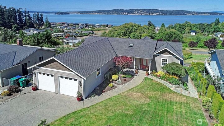 Property Photo: 784 Gladstone Drive WA 98282