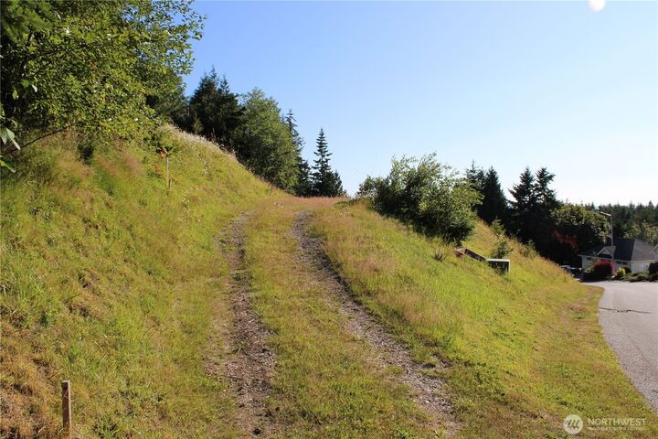 Property Photo:  1076  Malvern Hills Drive  WA 98282 