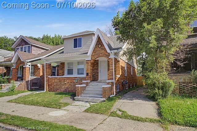 Property Photo:  8111 E Hildale Street  MI 48234 