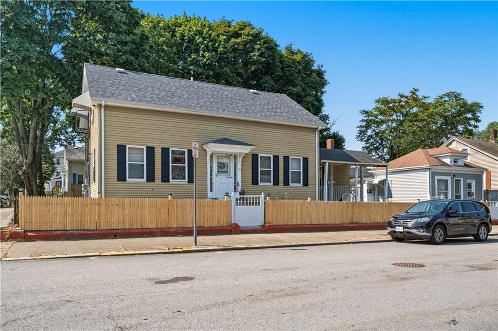 Property Photo:  127 Meadow Street  RI 02860 