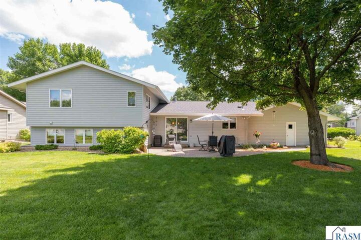 Property Photo: 1028 Shady Oak Drive MN 56003