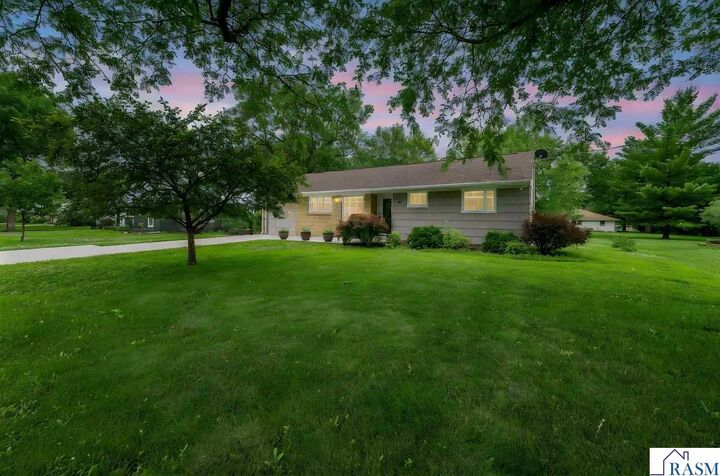 Property Photo:  47 Skyline Drive  MN 56001 
