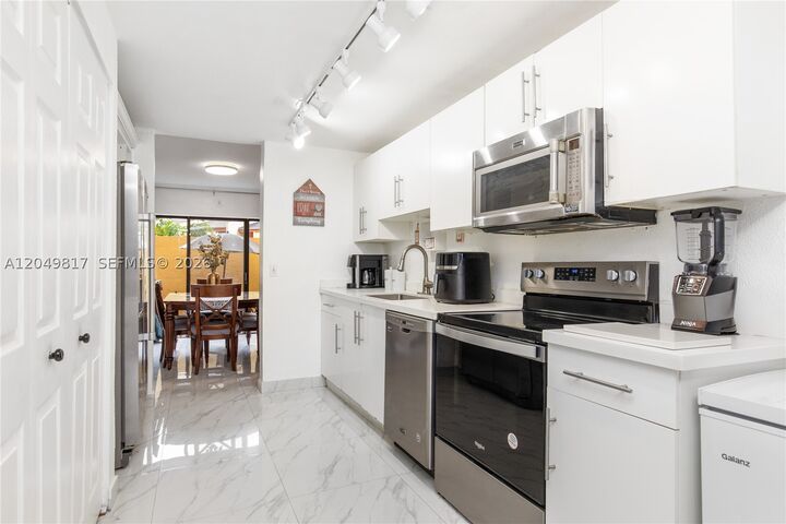 Property Photo: 1580 NW 93rd Ave 300 FL 33024