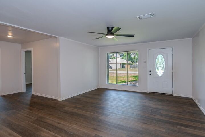 Property Photo: 3825 Buckingham Row TX 77706