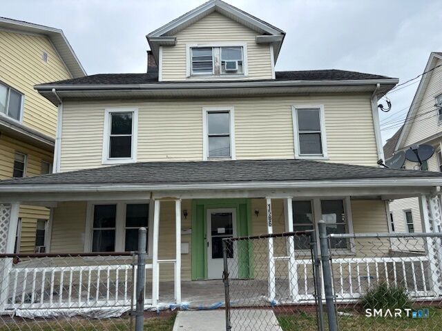 Property Photo: 1566 North Avenue 2 CT 06604