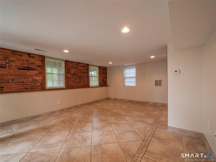 Property Photo:  467 Quinnipiac Avenue 1  CT 06513 