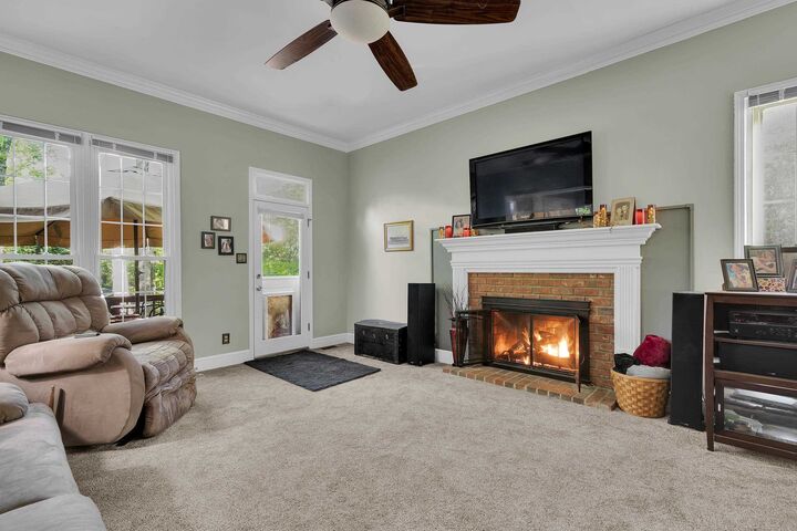 Property Photo: 232 Bent Oak Way SC 29301