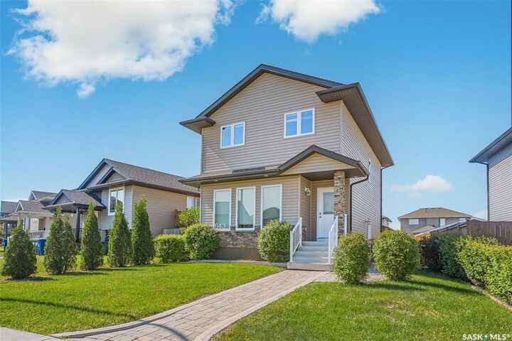 Property Photo: 643 Hampton Circle SK S7R 0K1