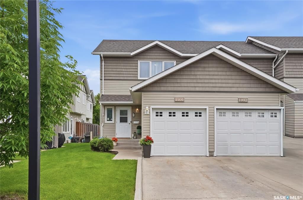 Property Photo: 715 Hart Road 1101 SK S7M 3Y9