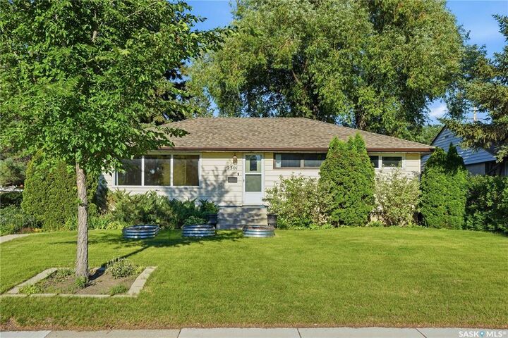 Property Photo:  2301 Cairns Avenue  SK S7J 1T9 
