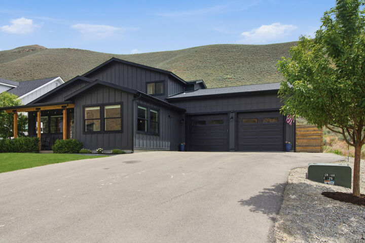 Property Photo:  147 Cowcatcher Loop  ID 83313 