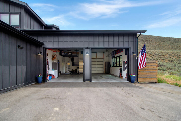 Property Photo: 147 Cowcatcher Loop ID 83313