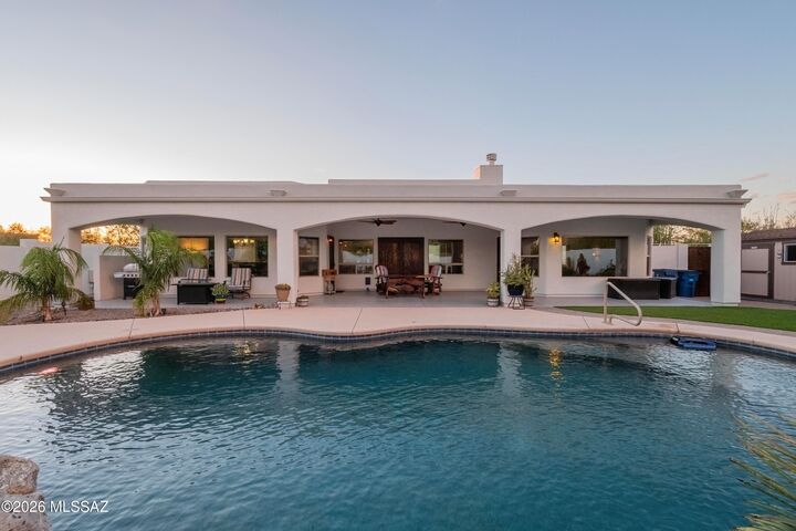 Property Photo: 9430 E Woolly Butterfly Court AZ 85641