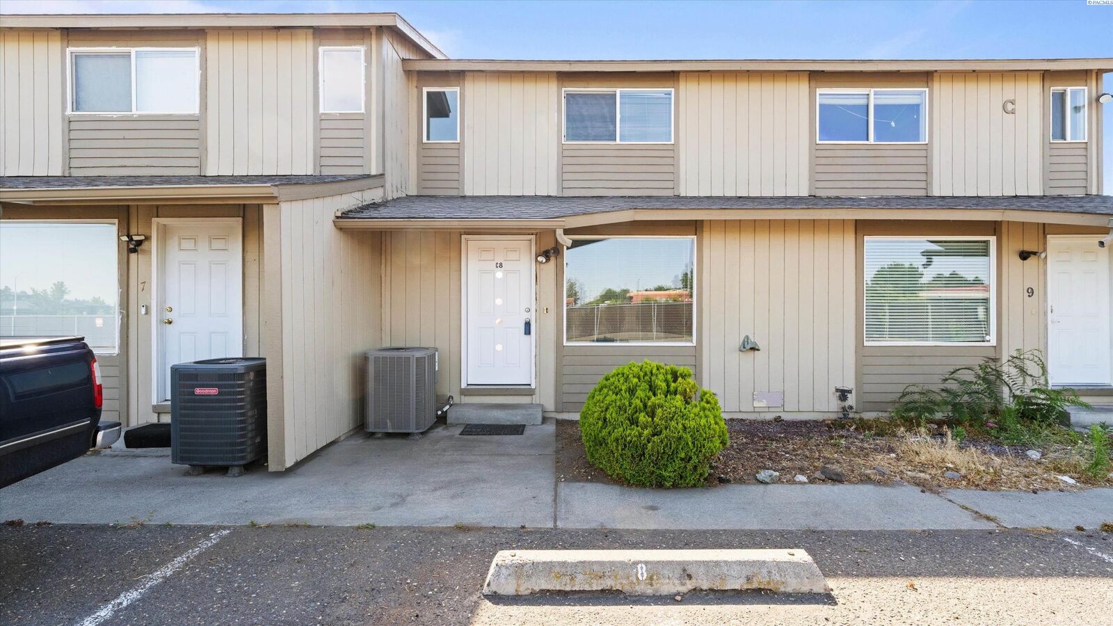 Property Photo:  2313 W Sylvester St C-8  WA 99301 