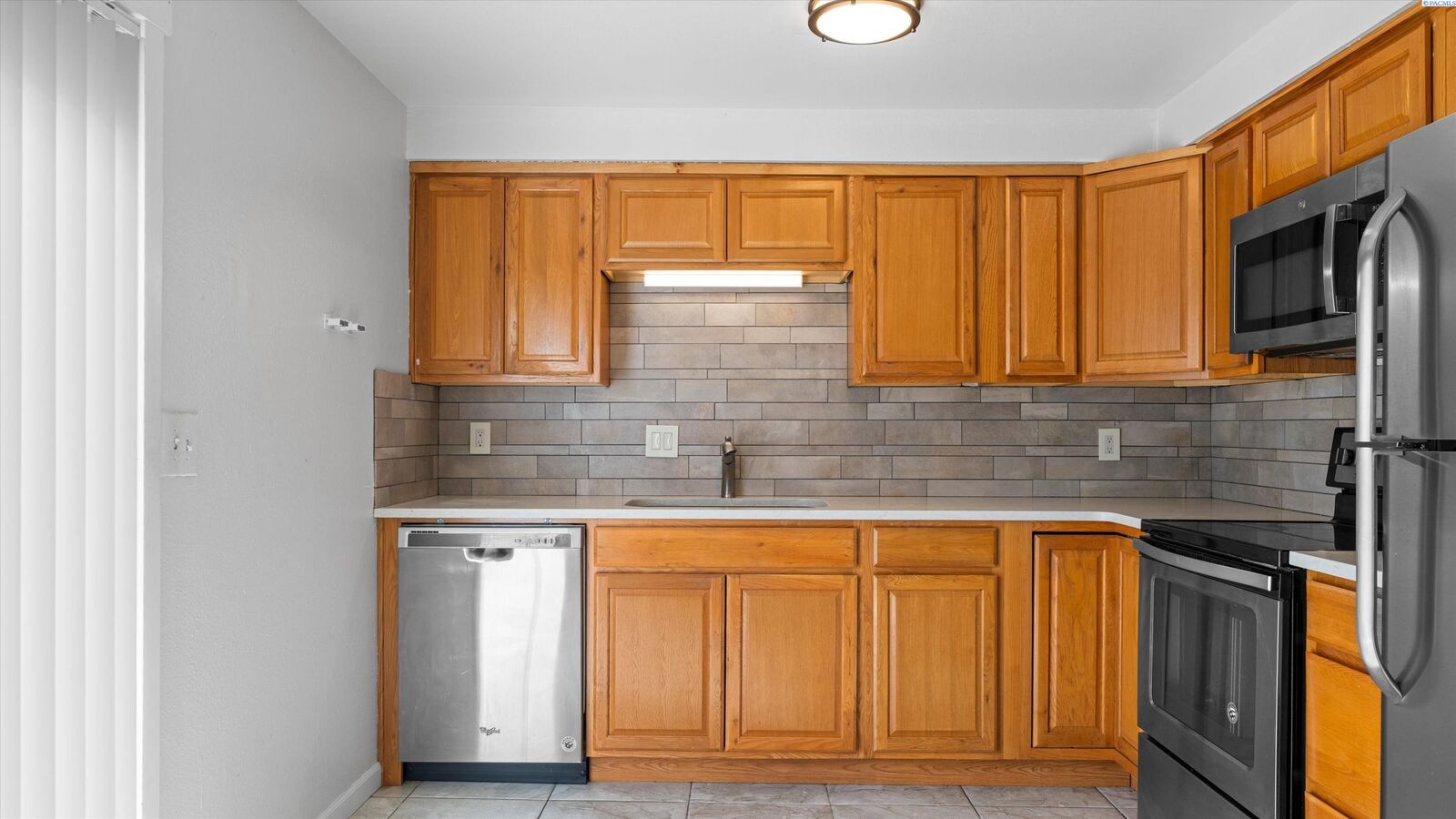 Property Photo:  2313 W Sylvester St C-8  WA 99301 