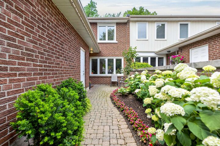 Property Photo: 5183 Banting Court ON L7L 2Z4