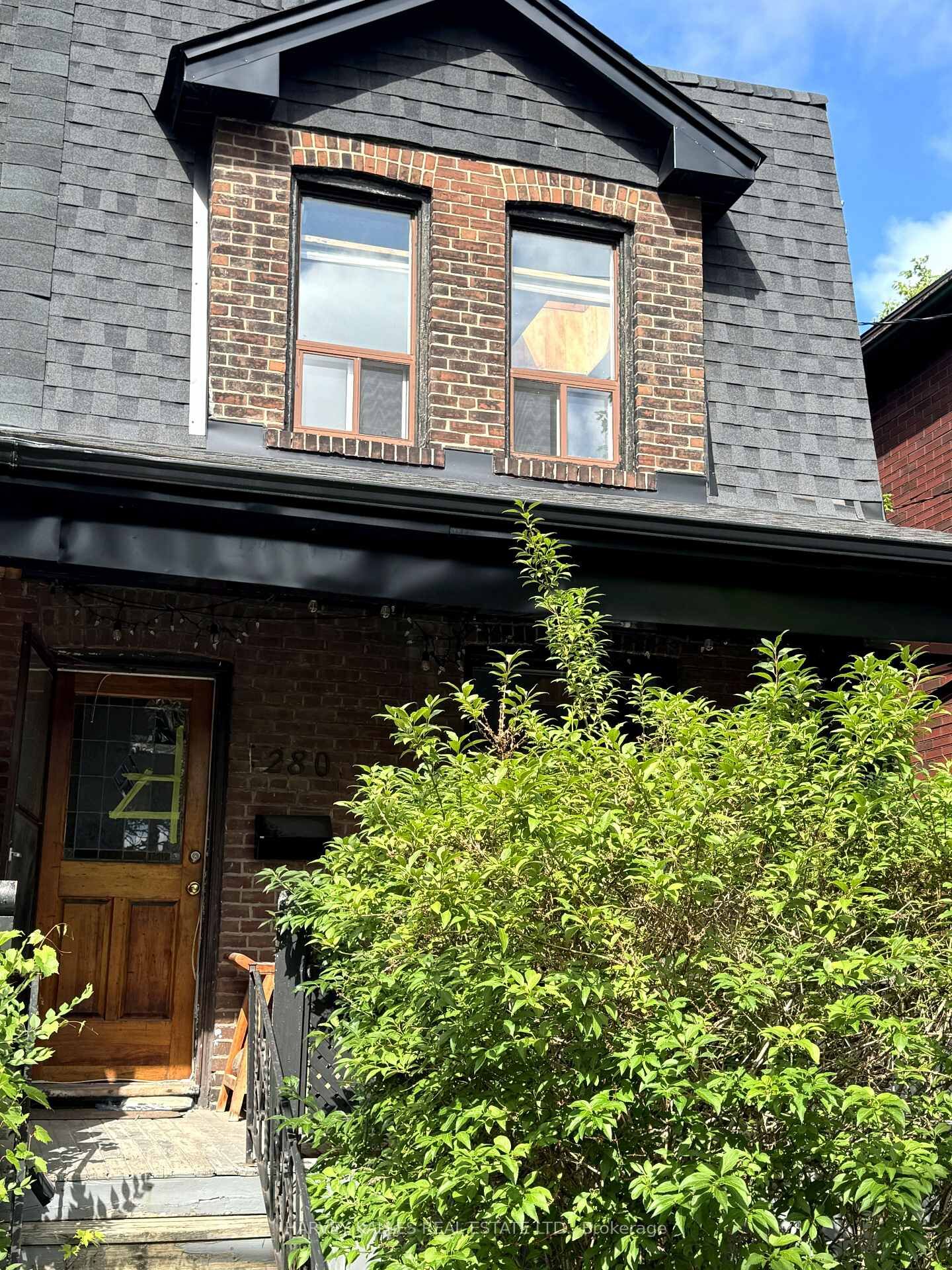 Property Photo:  280 Albany Avenue  ON M5R 3C9 